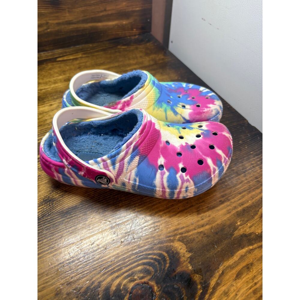 Crocs Blue And Pink Tie Dye Fur Lined Clogs Size J2